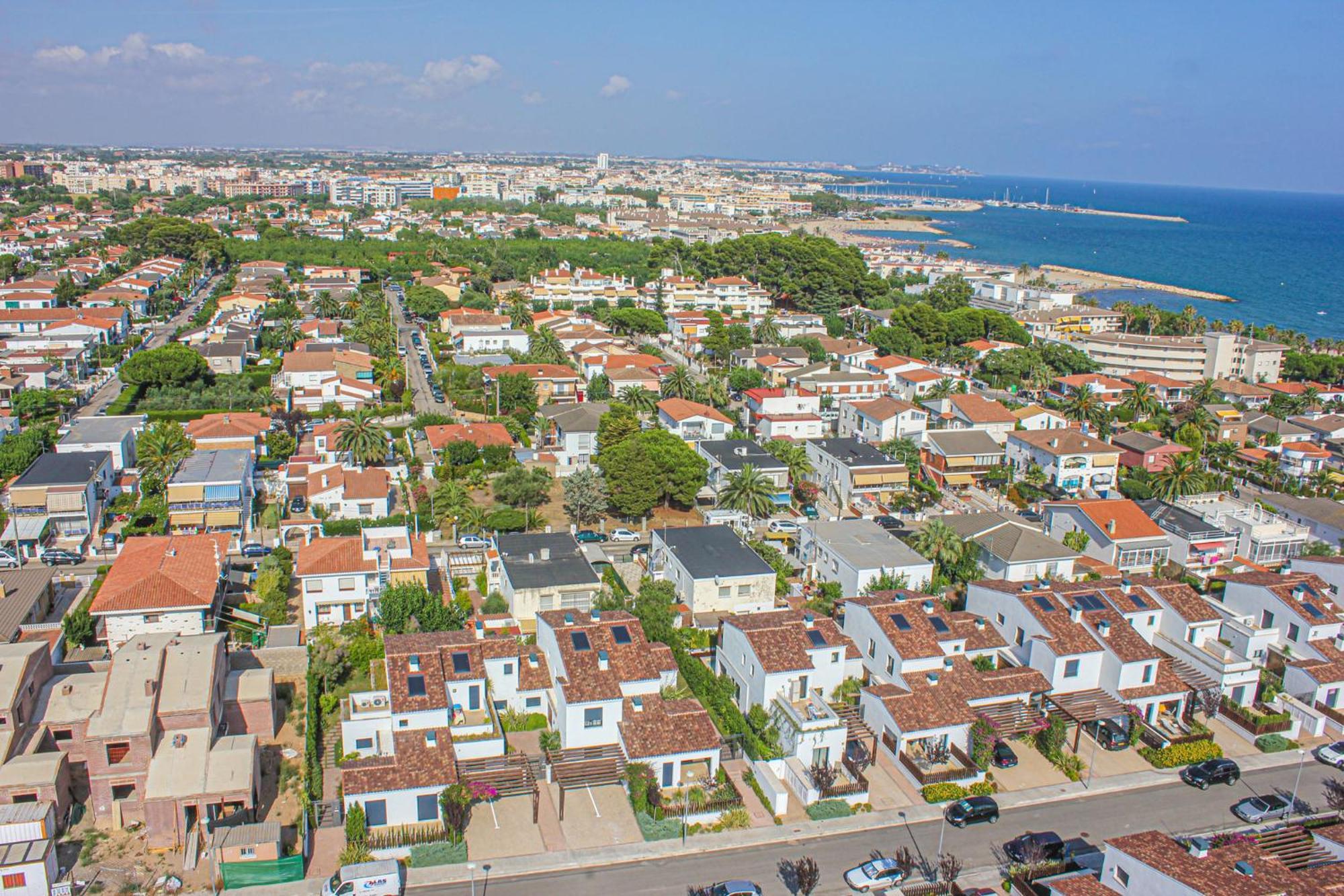 Passeig Del Mar - Only Families Villa Cambrils Exterior photo