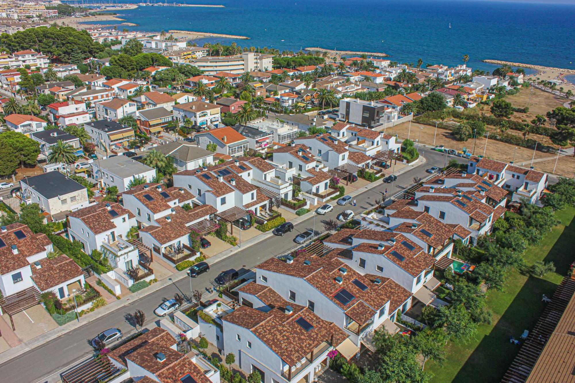 Passeig Del Mar - Only Families Villa Cambrils Exterior photo